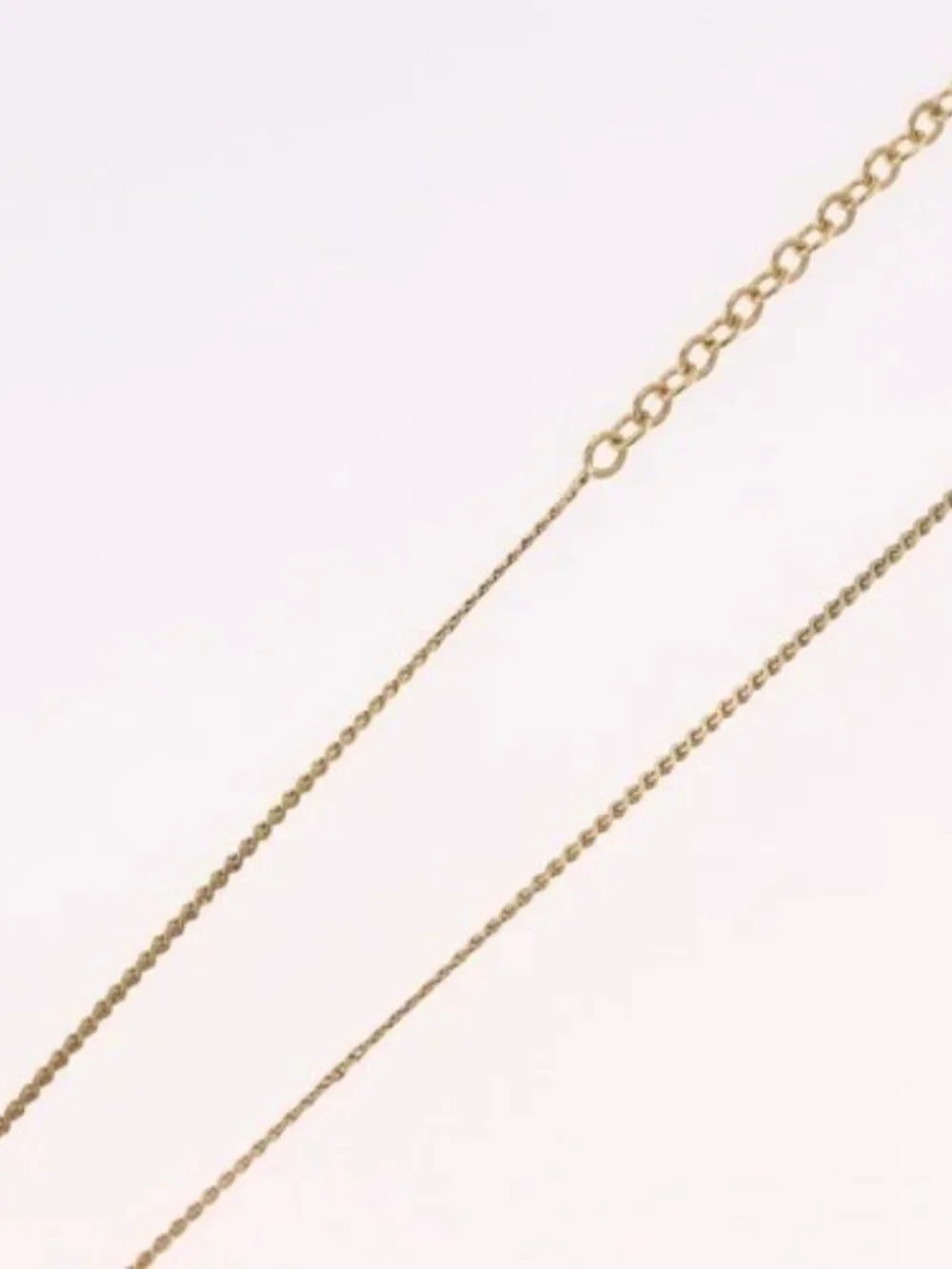 Dior brand	christian color	gold